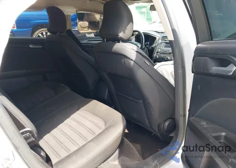 2018 Ford Fusion S z USA, uszkodzony, nr VIN 3FA6P0G75JR200064